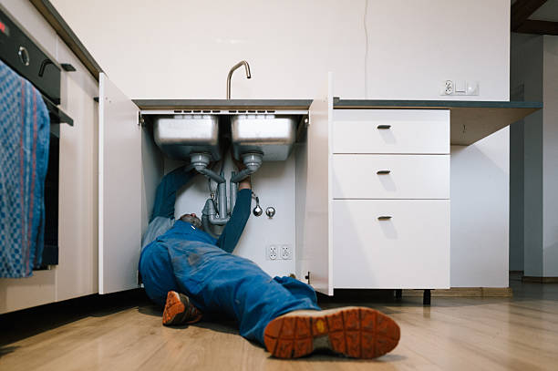 Professional Leak Detection technician working in Carolina Beach, NC